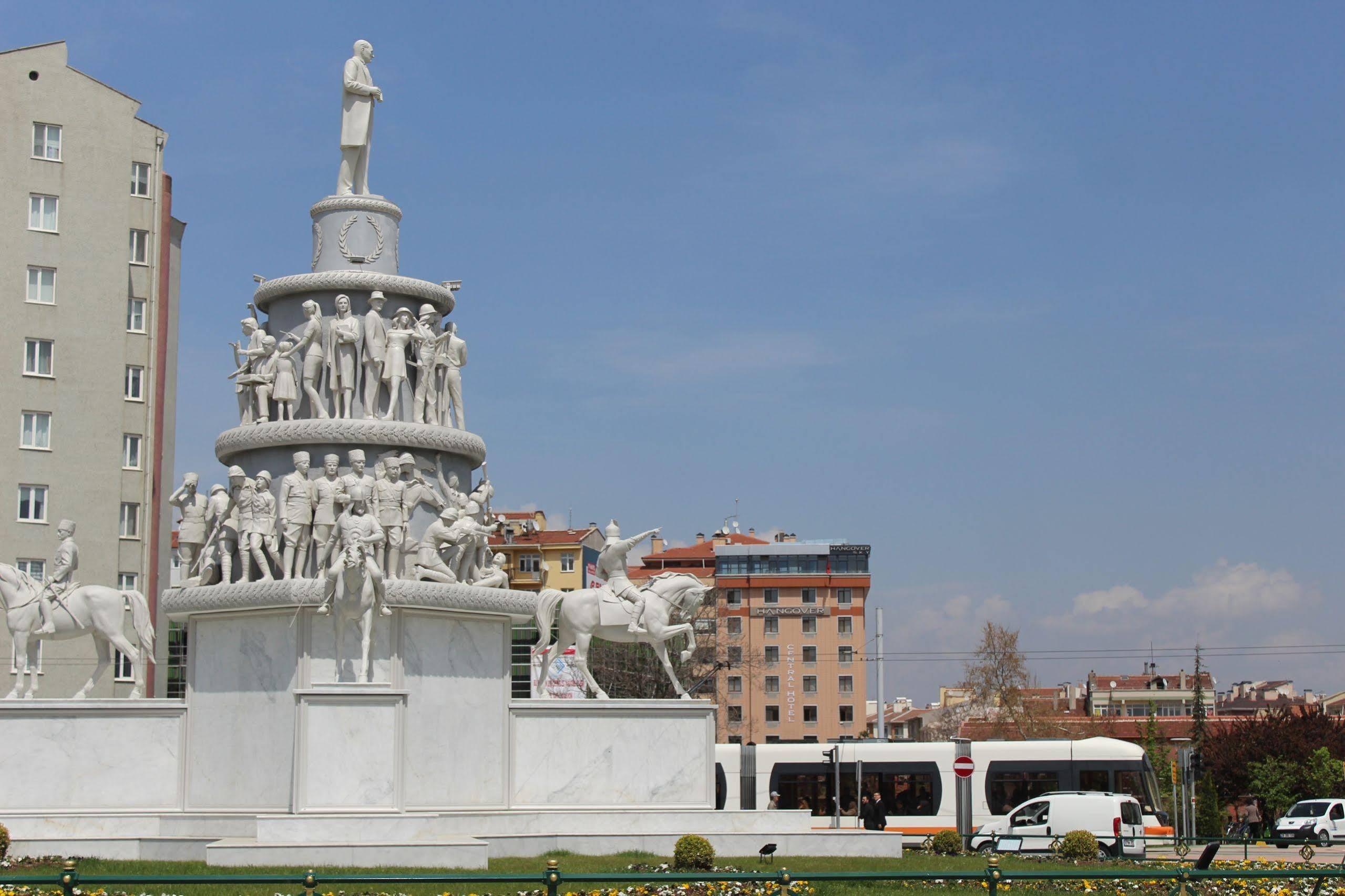 Hangover Central Hotel Eskişehir Luaran gambar